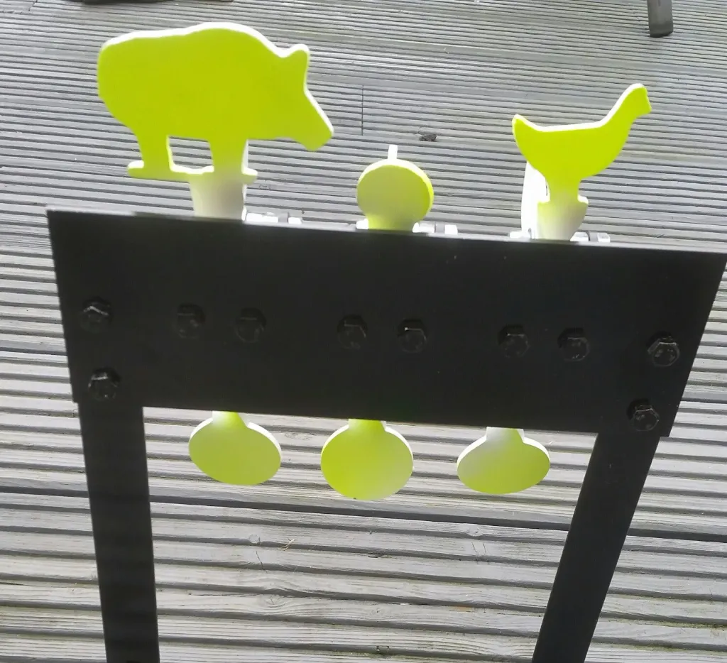 [CR03-NRAChook25Hog-stand-2mm] NRA Style Triple Resetting Target - Chick & Hog on stand in 2mm